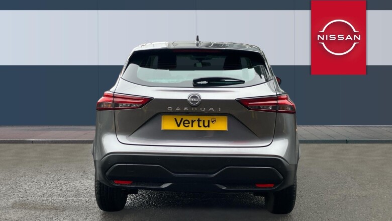 Nissan Qashqai 1.3 DiG-T MH Acenta Premium 5dr Petrol Hatchback